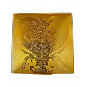ELGIN AMERICAN Gold Tone Compact With Etched Floral Design 1940's -50's 3" x 3"